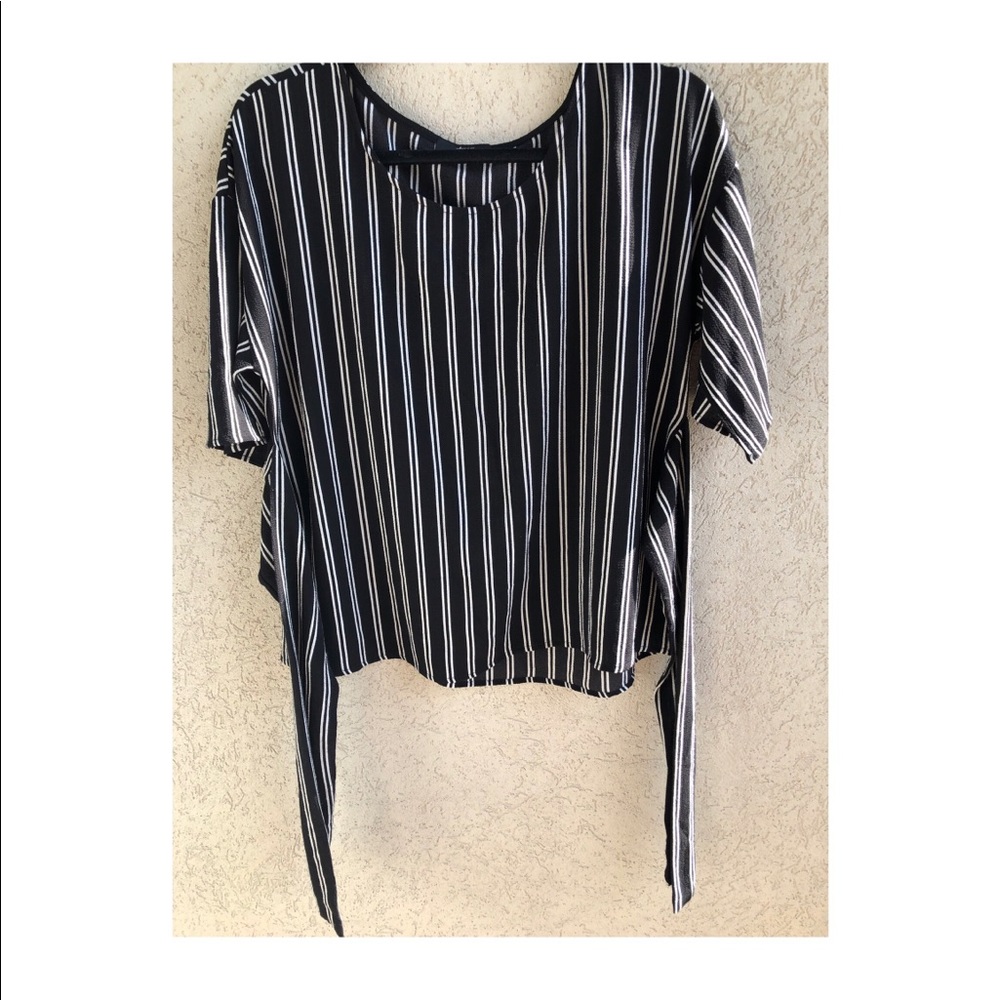 Black and white tie waist top